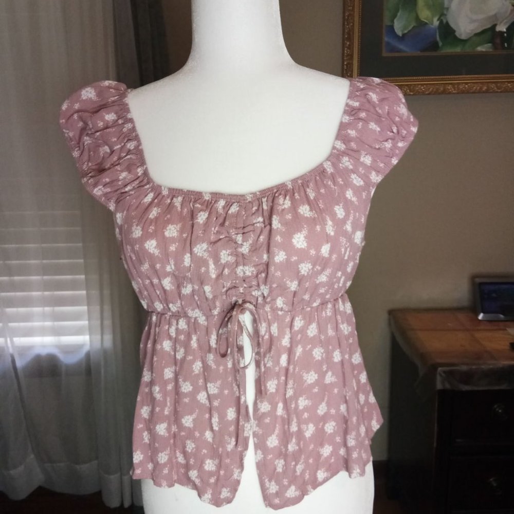 The Outfit Floral Ruffle Hem Top - Picture 3 of 5